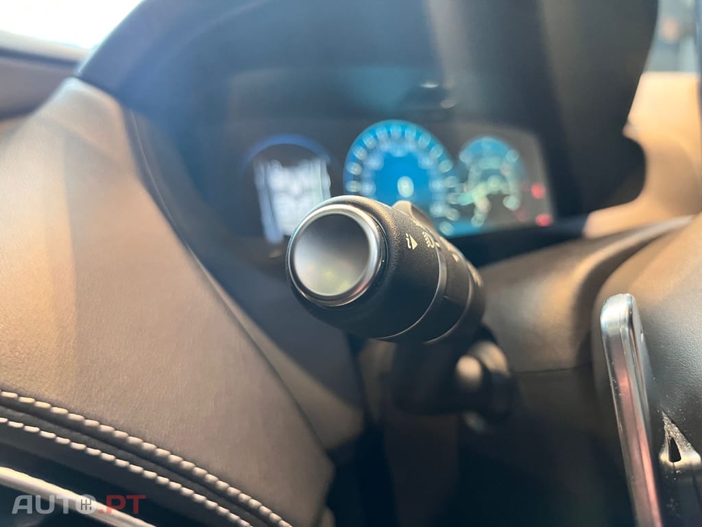 Jaguar XE 2.0D R-SPORT 180CV 