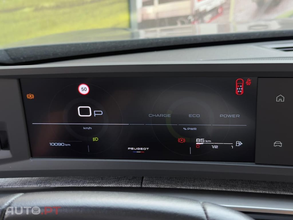 Peugeot 5008 1.2 Hybrid Allure e-DCS6