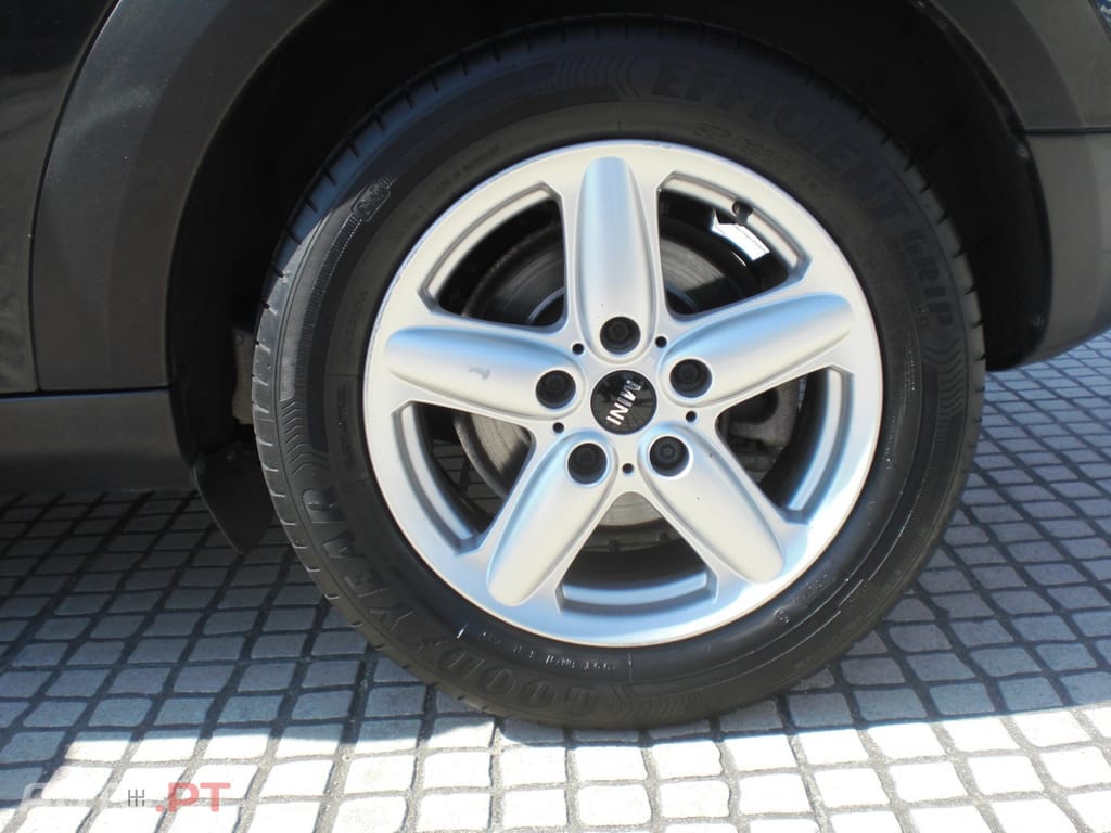 MINI Countryman One D