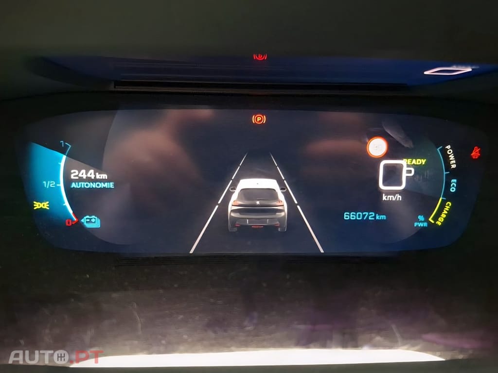 Peugeot E-208 50 kWh Allure Roadtrip
