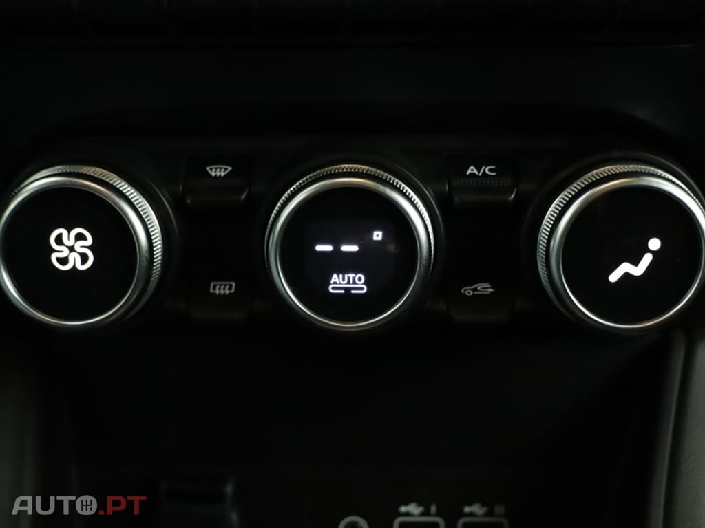 Renault Captur 1.0 TCe Techno Bi-Fuel