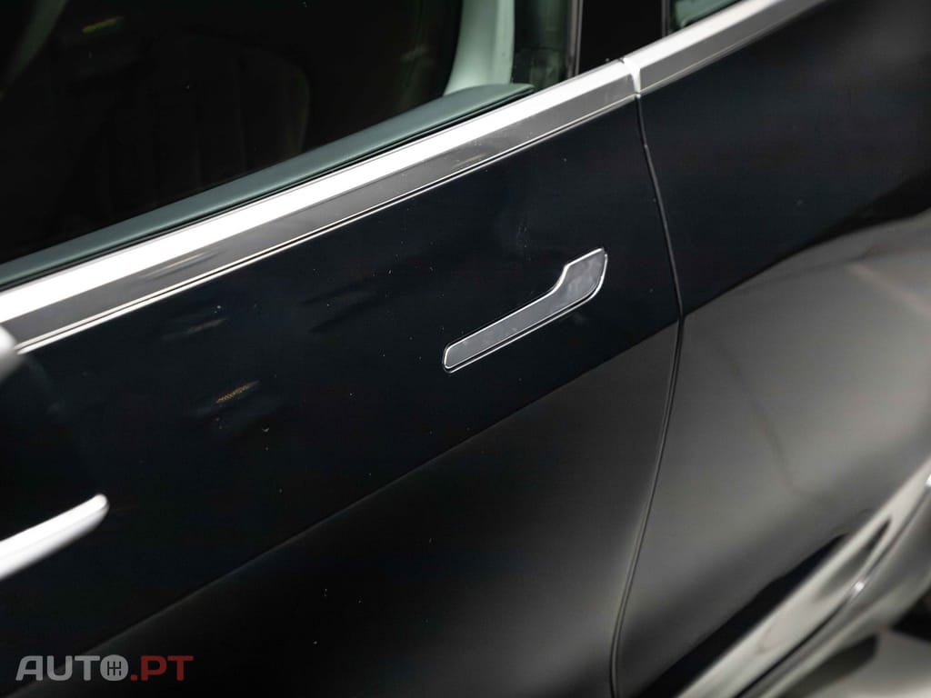 Tesla Model 3 Standard Range Plus RWD
