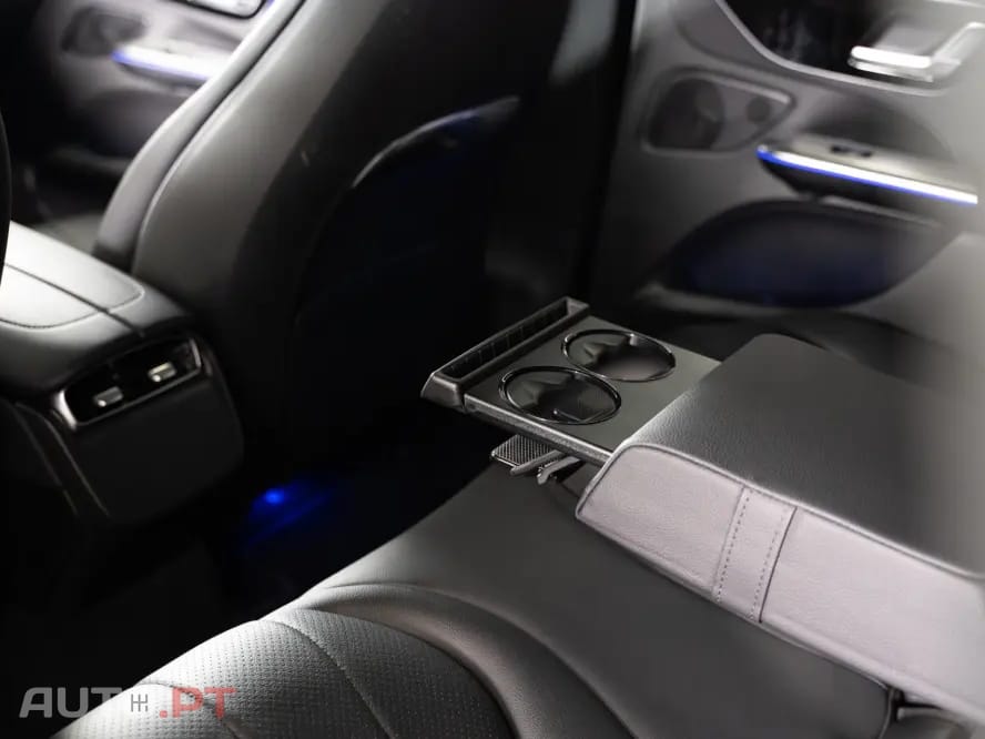 Mercedes-Benz EQE 300 Electric Art