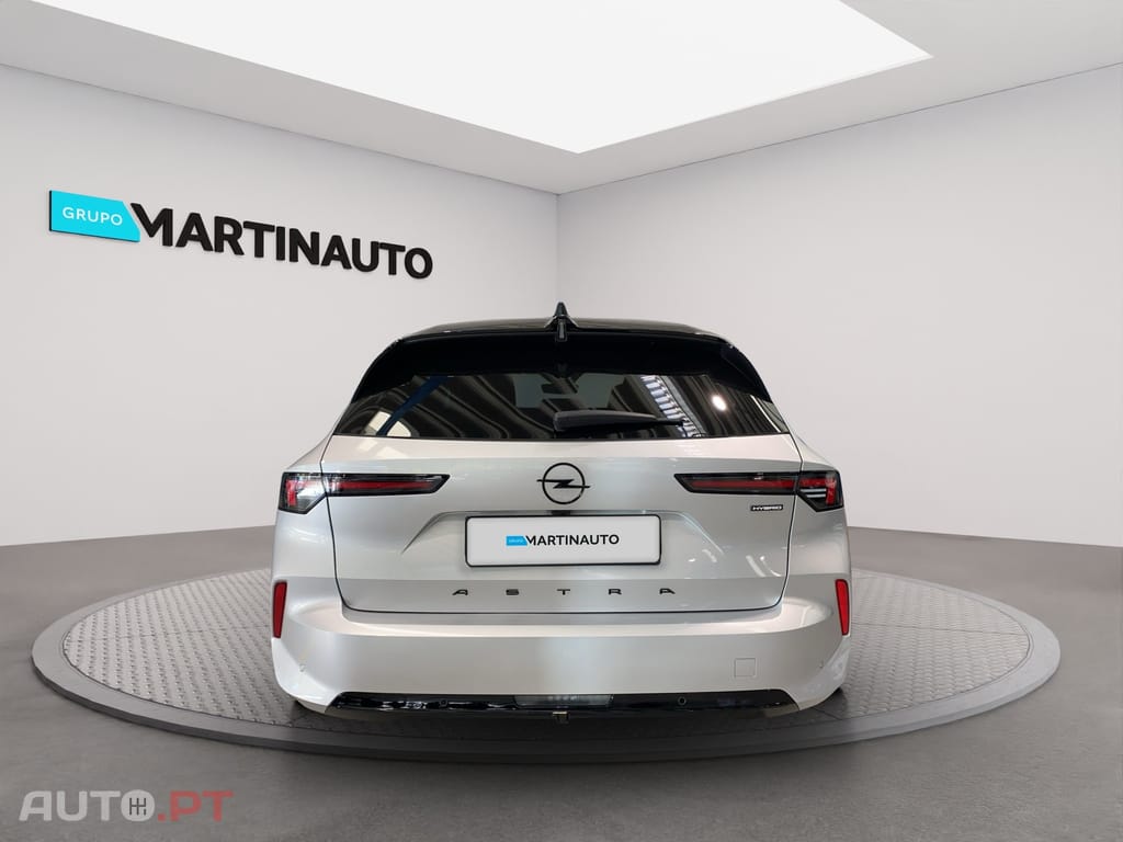 Opel Astra Sports Tourer 1.2 T Hybrid GS eDCT