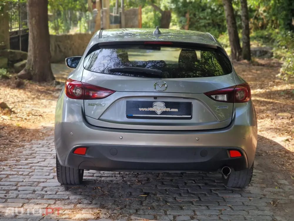 Mazda 3 1.5 Sky-D Excellence Pack Leather Navi