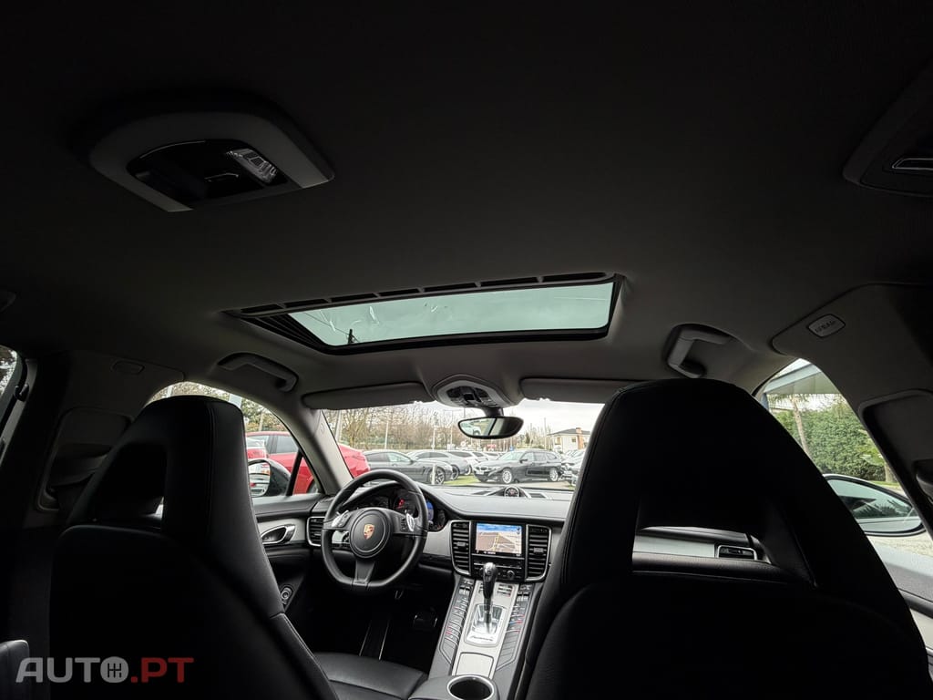 Porsche Panamera Standard
