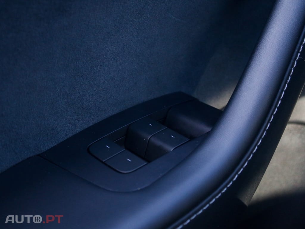 Tesla Model 3 Long Range AWD Dual Motor