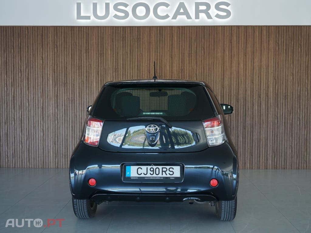 Toyota iQ 1.0 VVT-i 2 MultiDrive NAVI+Bluetooth
