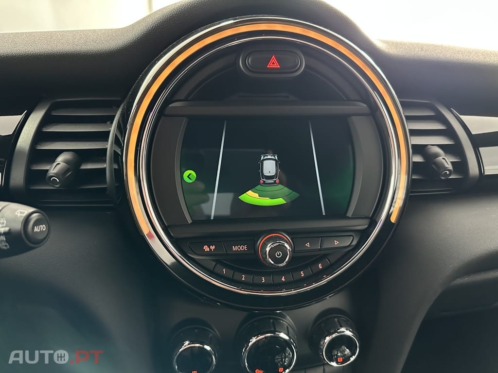 MINI Cooper Cooper D Auto