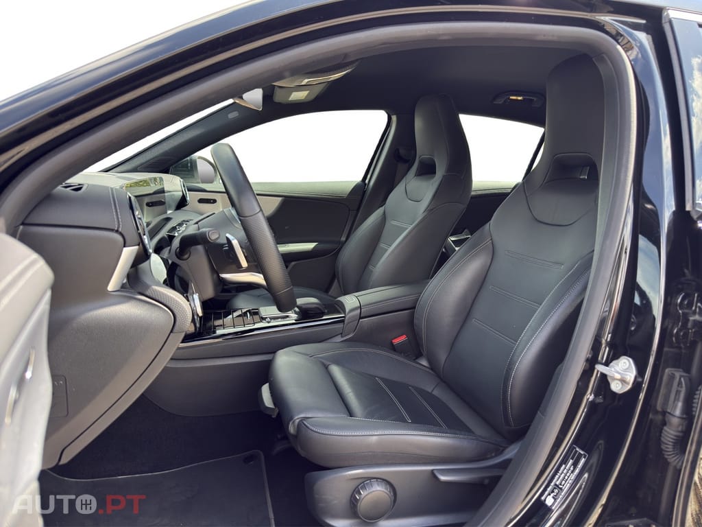 Mercedes-Benz A 250 e 8G-DCT AMG Line