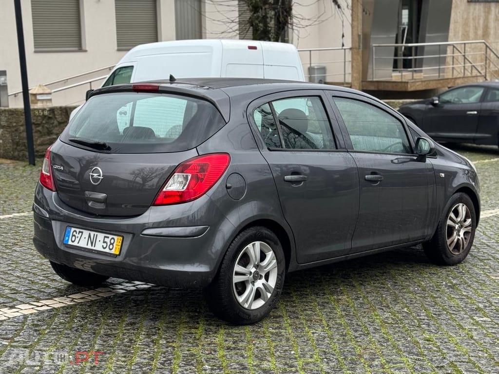 Opel Corsa 1.2 Enjoy