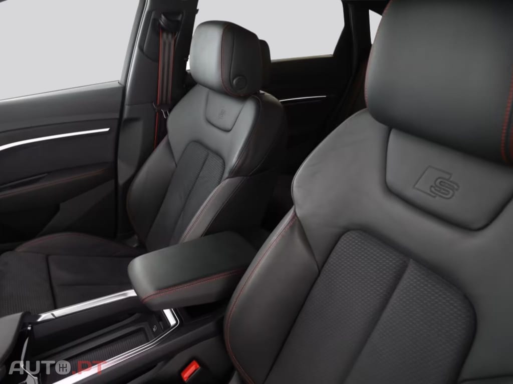 Audi Q8 E-Tron 50 Quattro S line 