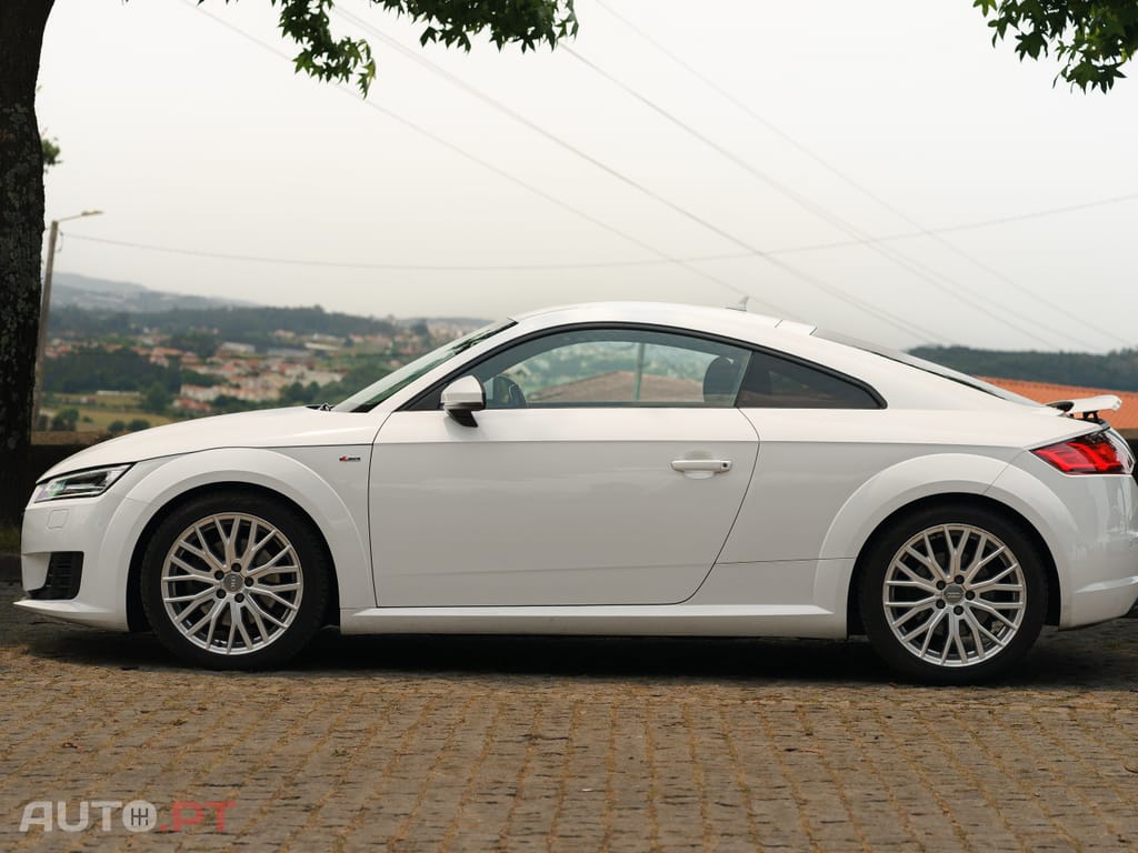Audi TT QUATTRO