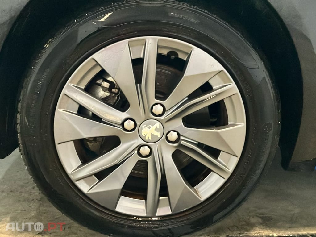 Peugeot E-208 50 kWh Allure