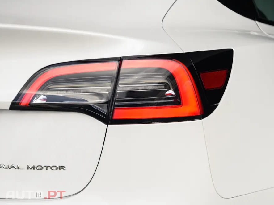 Tesla Model 3 Long Range AWD Dual Motor