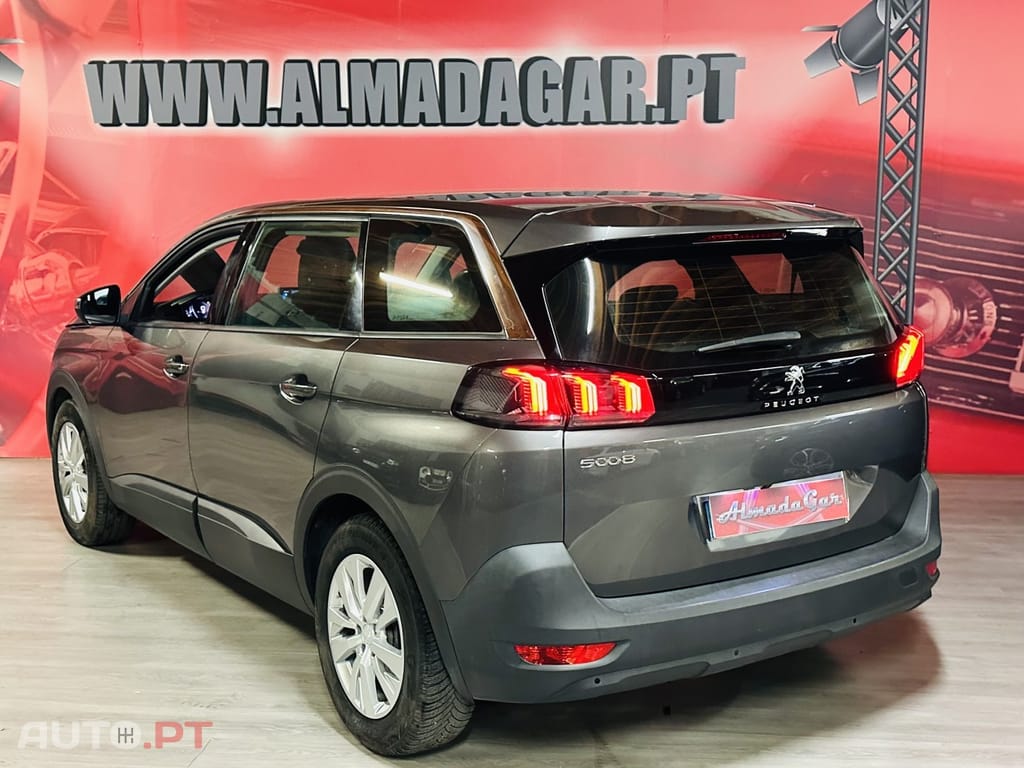 Peugeot 5008 1.2 PureTech Allure EAT8