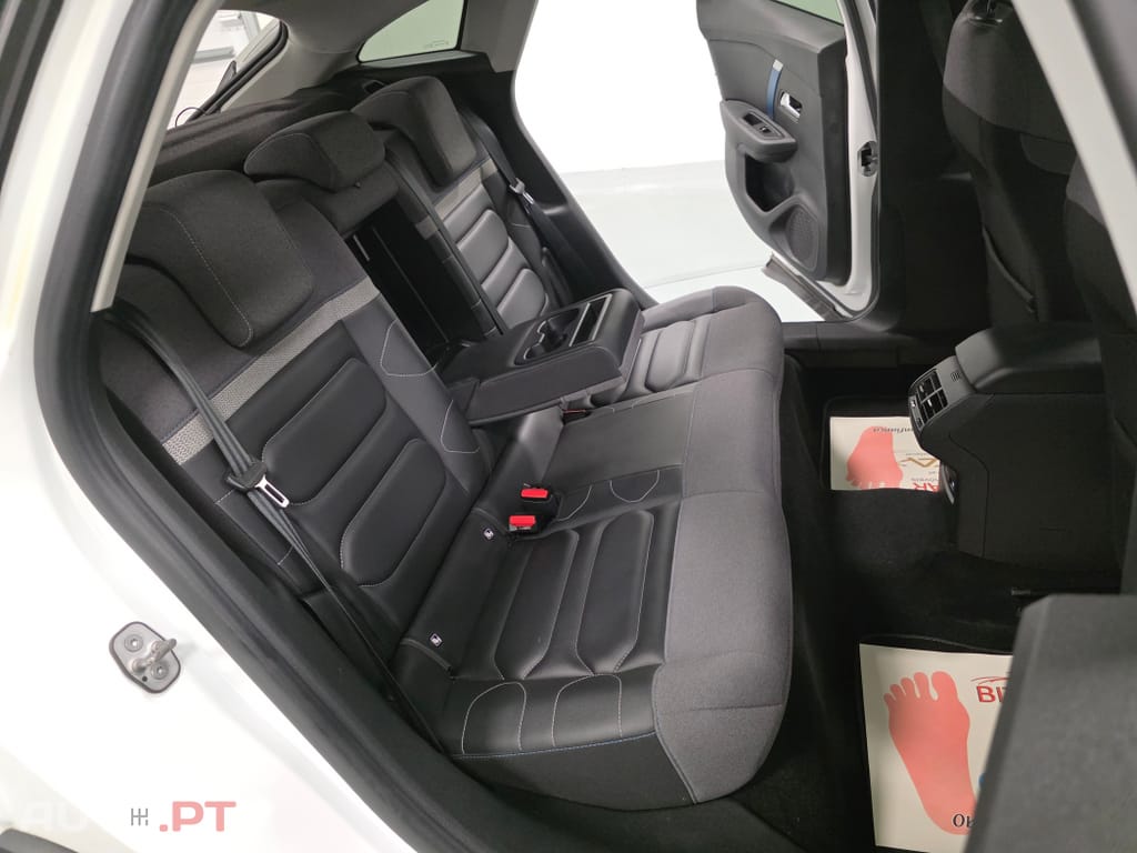 Citroën e-C4 50 kWh Shine — fotografia 95