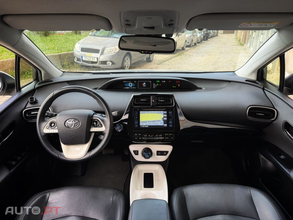 Toyota Prius 1.8 Luxury Touch&Go