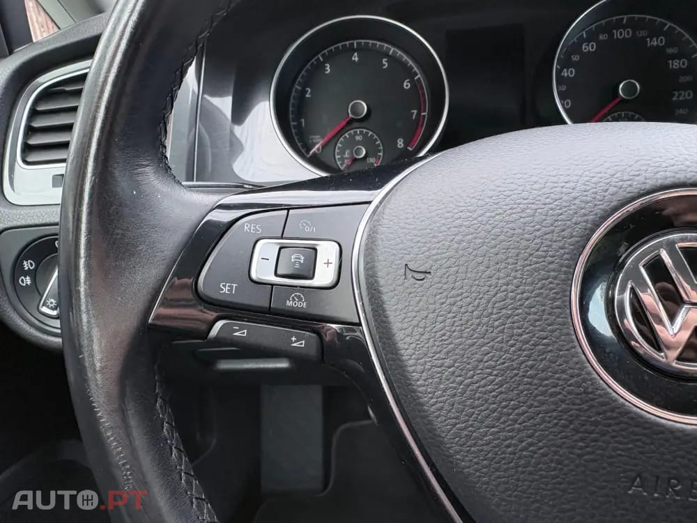 Volkswagen Golf 1.0 TSI Confortline