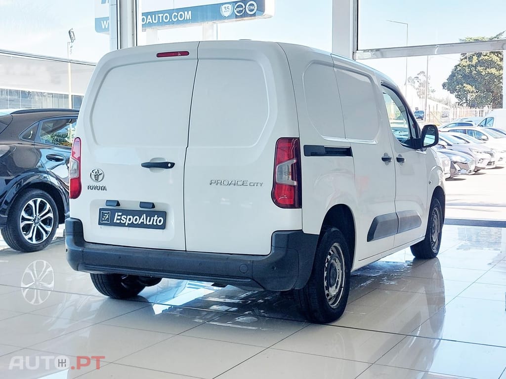Toyota Proace City 1.5D L1 Comfort - IVA Dedutível