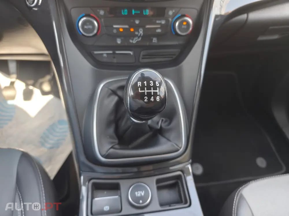 Ford Kuga 1.5 TDCi EcoBlue Titanium
