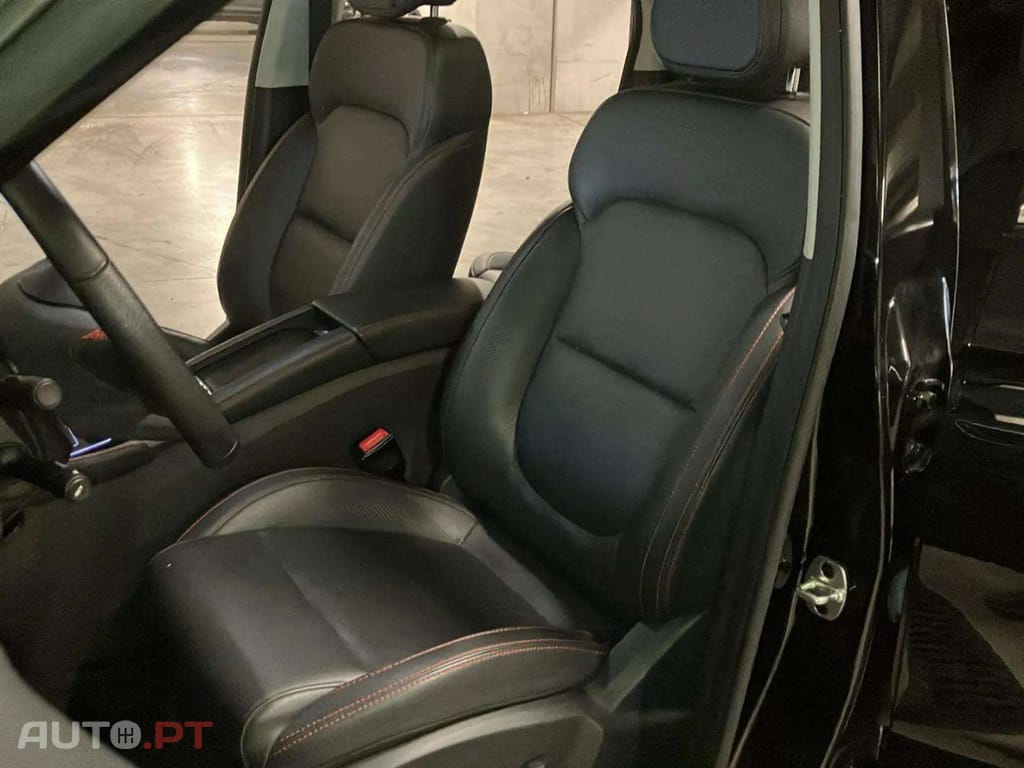 MG ZS EV 72.6 kWh Luxury OBC 11 KW