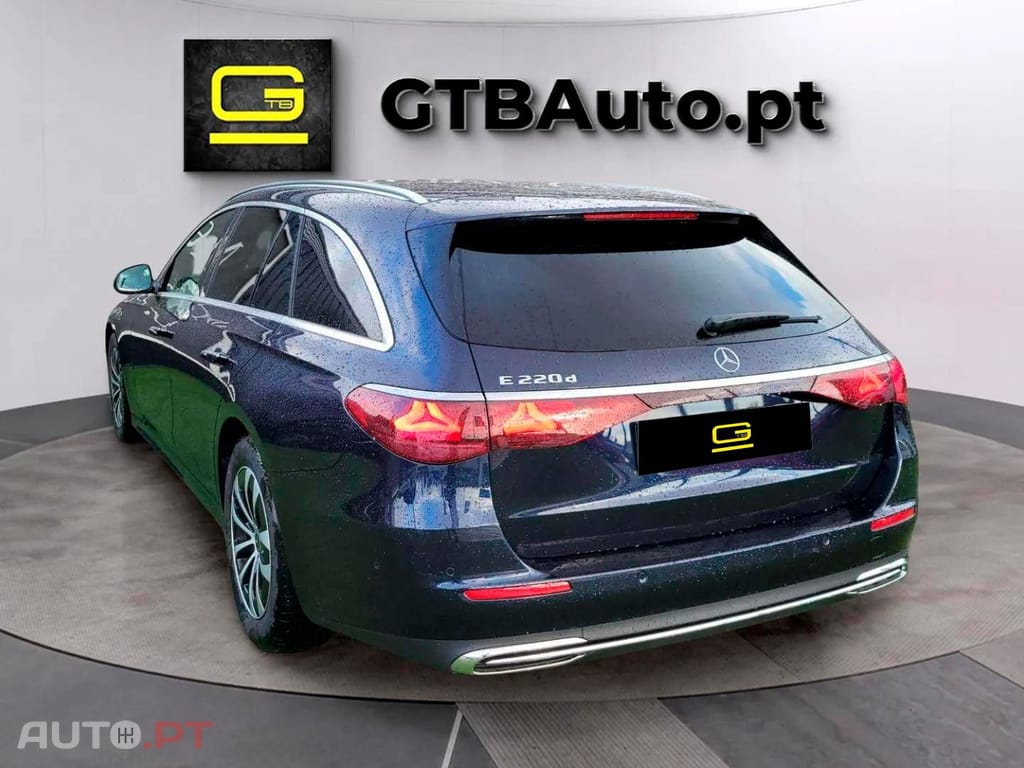 Mercedes-Benz E 220 d Station Avantgarde I.V.A DEDUTÍVEL 