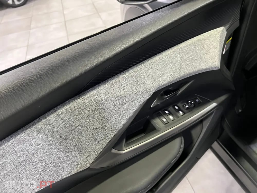 Peugeot 3008 1.2 Hybrid Allure e-DCS6