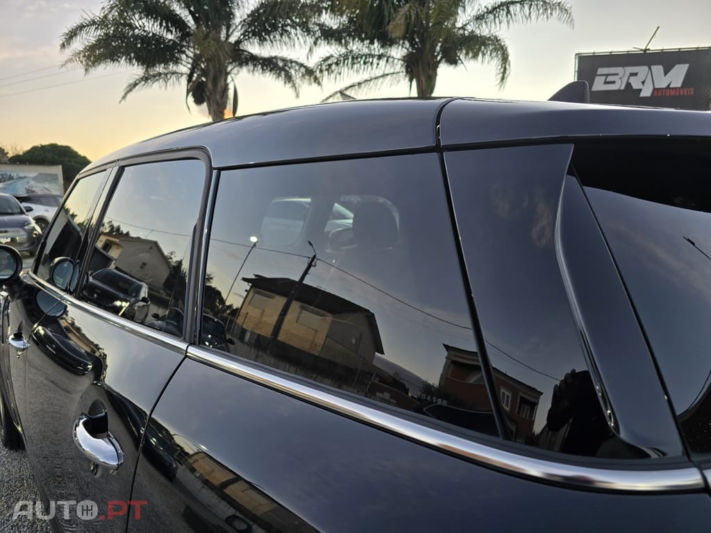 MINI Countryman Cooper SE Premium Essential Auto