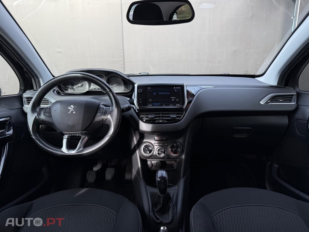 Peugeot 208 1.6 BlueHDi Style