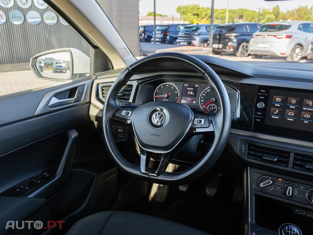 Volkswagen Polo 1.0 Confortline