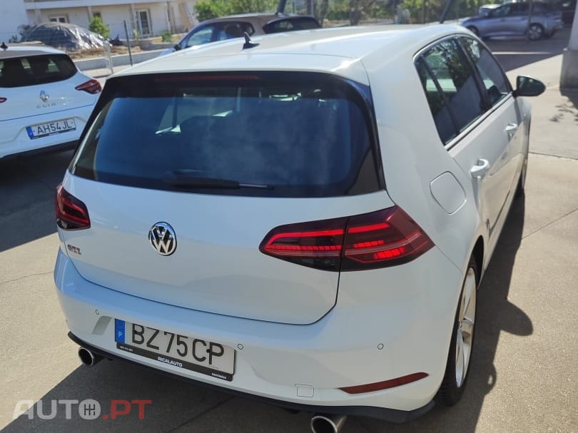 Volkswagen Golf 2.0 TSI GTI DSG