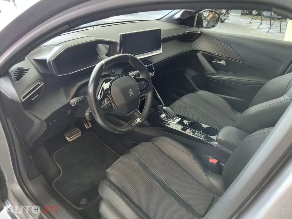 Peugeot E-208 50 kWh GT Pack