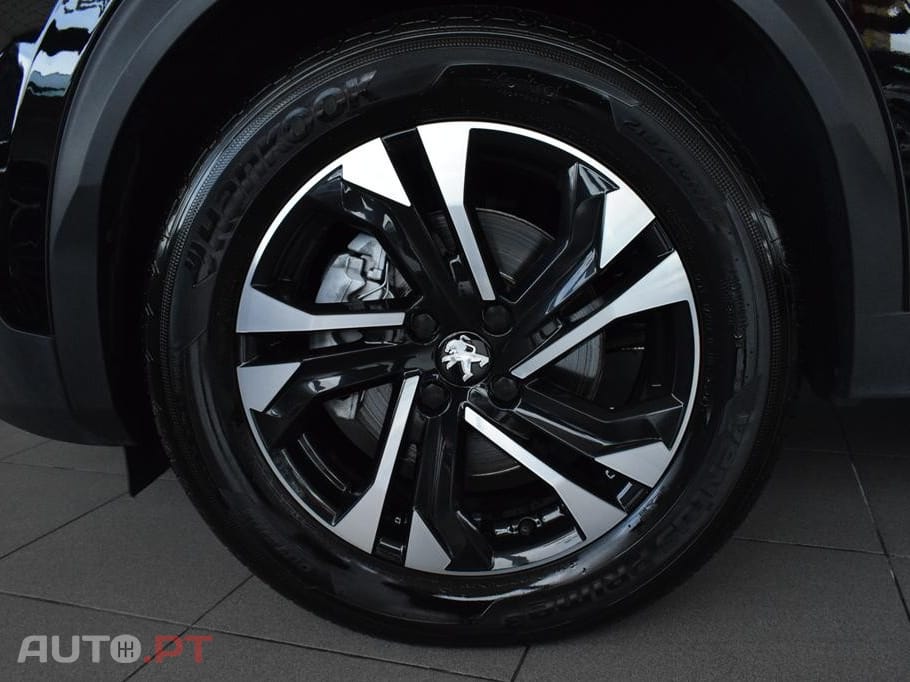 Peugeot 2008 1.5 BlueHDi Allure EAT8