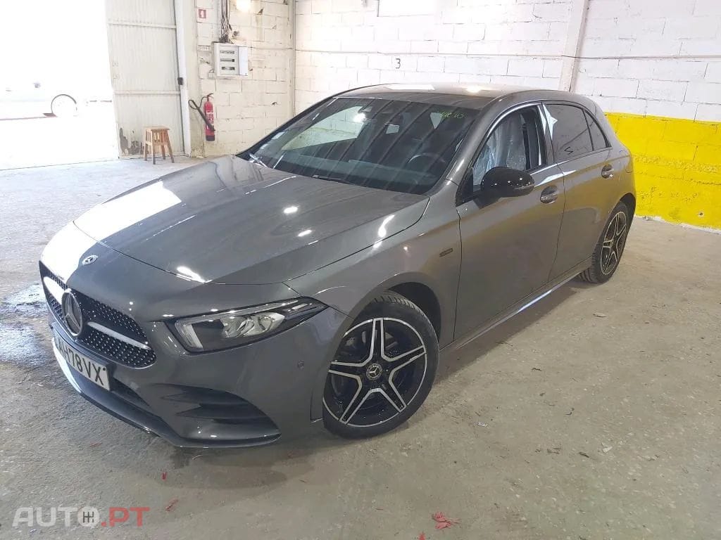 Mercedes-Benz A 250 e Style Plus