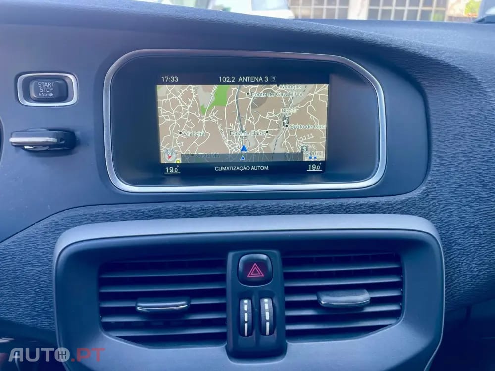 Volvo V40 Cross Country 1.6 D2 Momentum