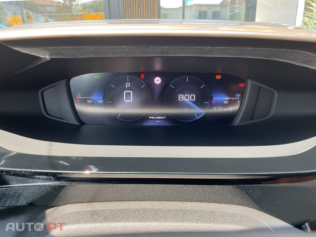 Peugeot 408 1.2 PureTech Allure EAT8