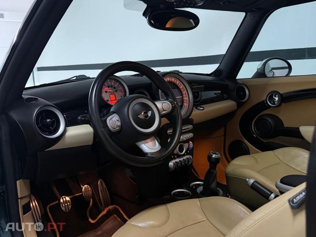 MINI John Cooper Works r56