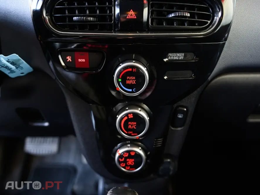 Peugeot iOn Active
