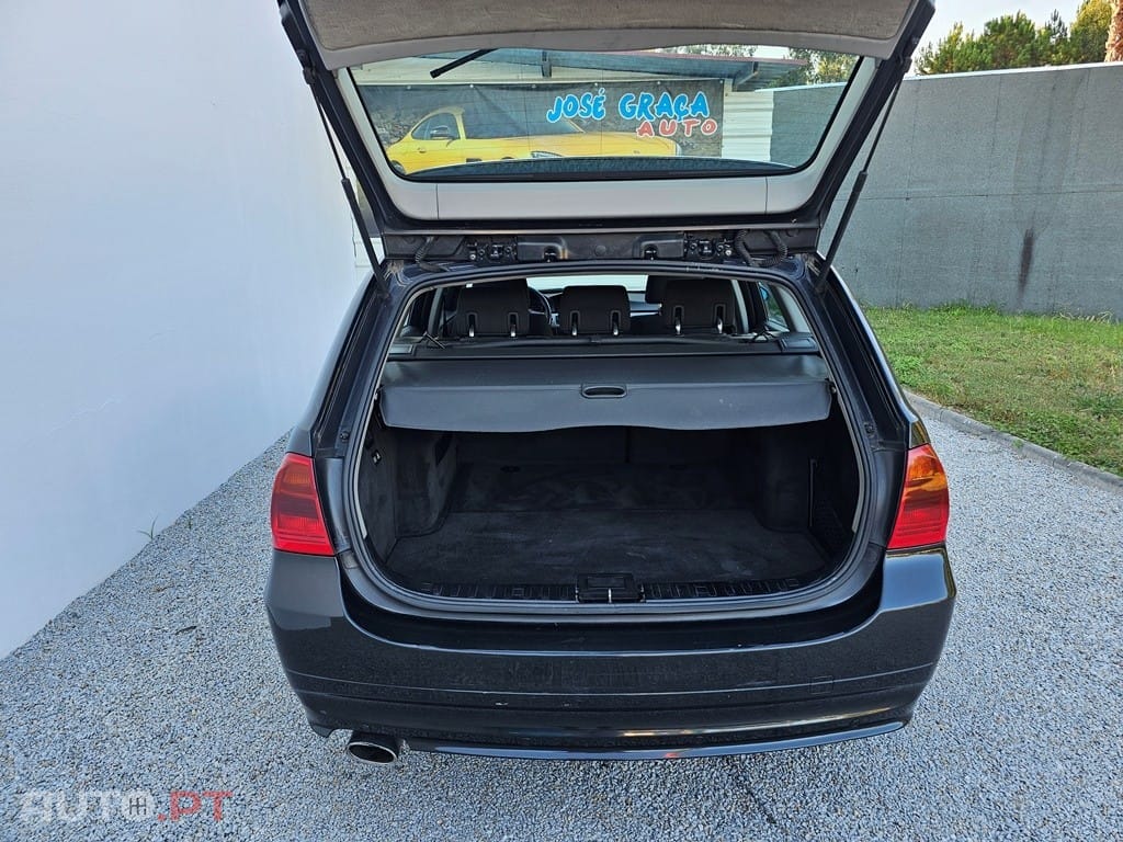 BMW 320 d Touring Navigation Sport