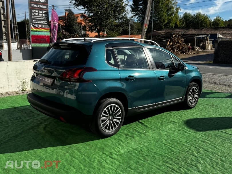 Peugeot 2008 1.2 PureTech Style