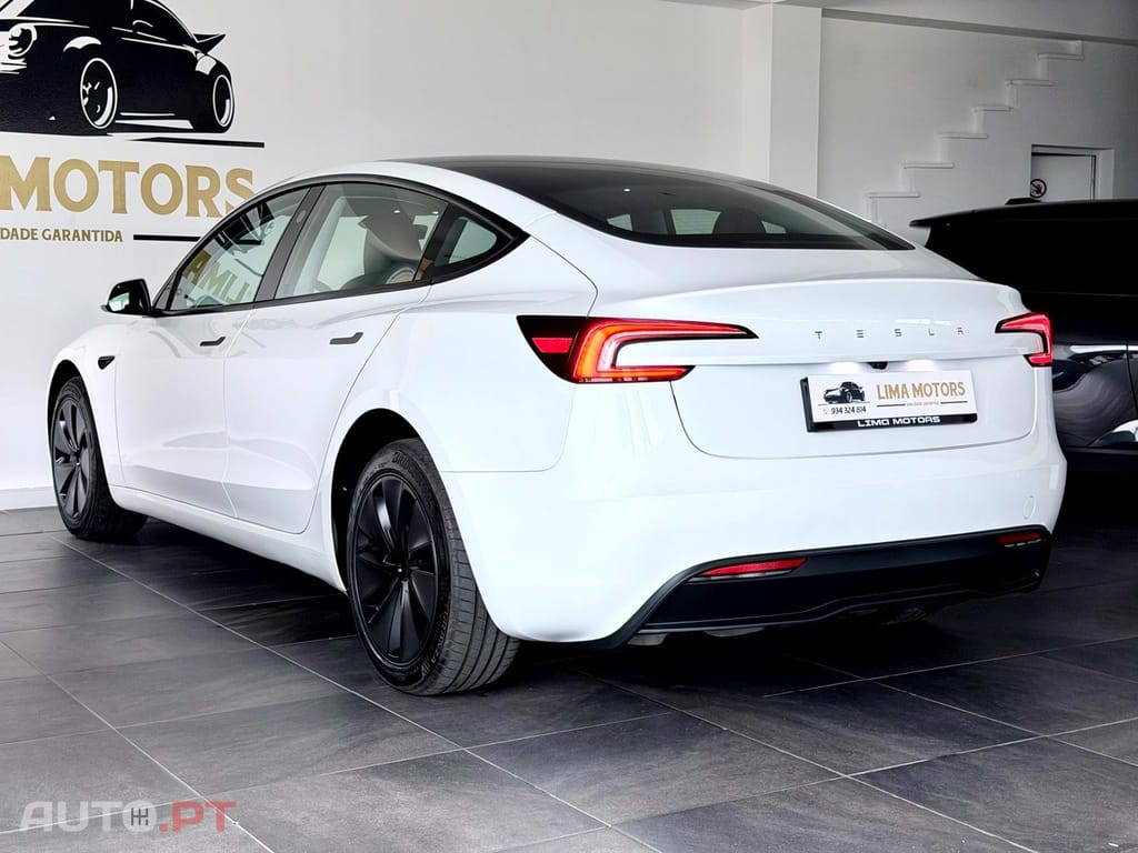 Tesla Model 3 Tração Traseira