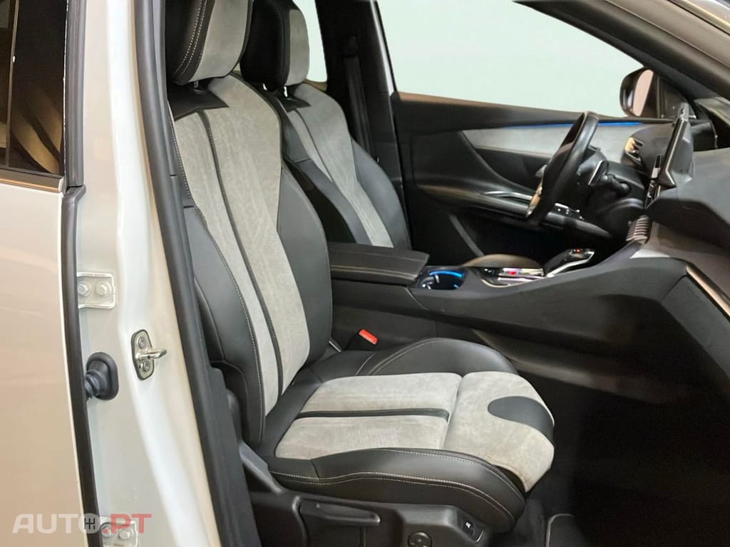 Peugeot 3008 1.6 Hybrid4 GT Pack e-EAT8