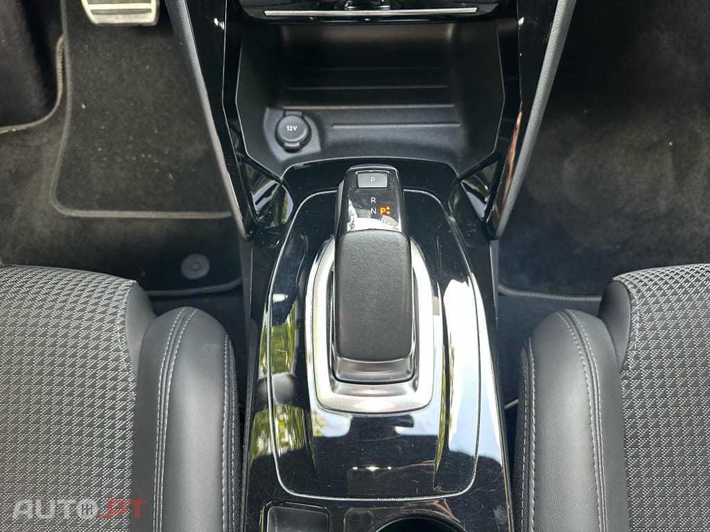 Peugeot E-208 50 kWh GT Pack