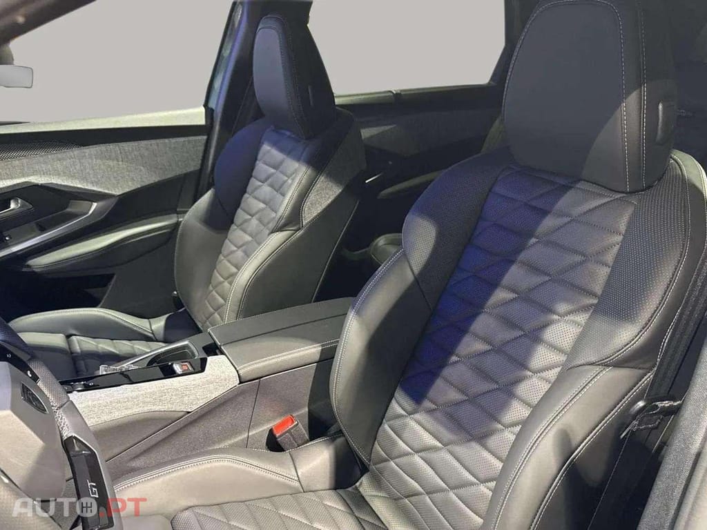 Peugeot E-5008 GT