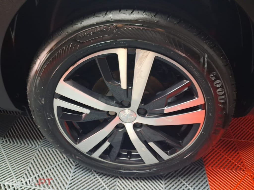 Peugeot 3008 1.2 PureTech GT Line — fotografia 17
