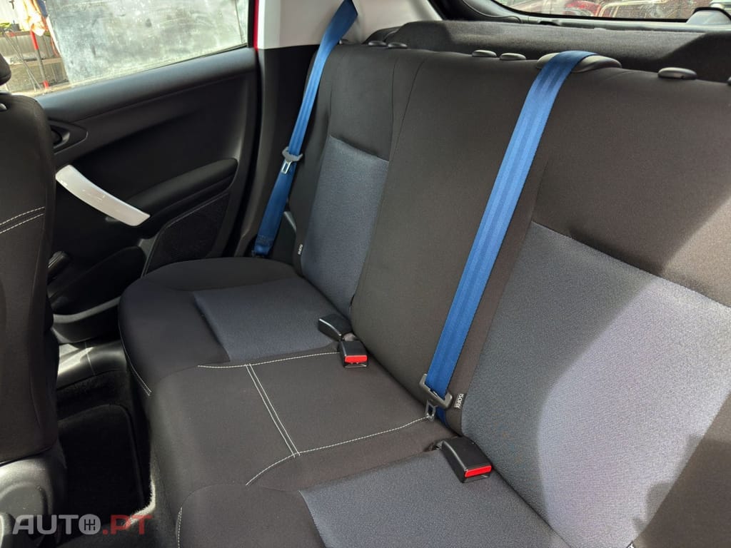 Peugeot 208 PureTech 68 Like — fotografia 19