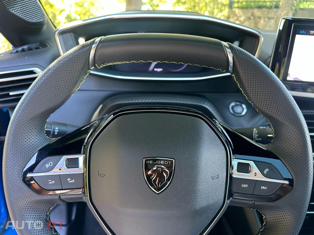 Peugeot E-208 51 kWh GT