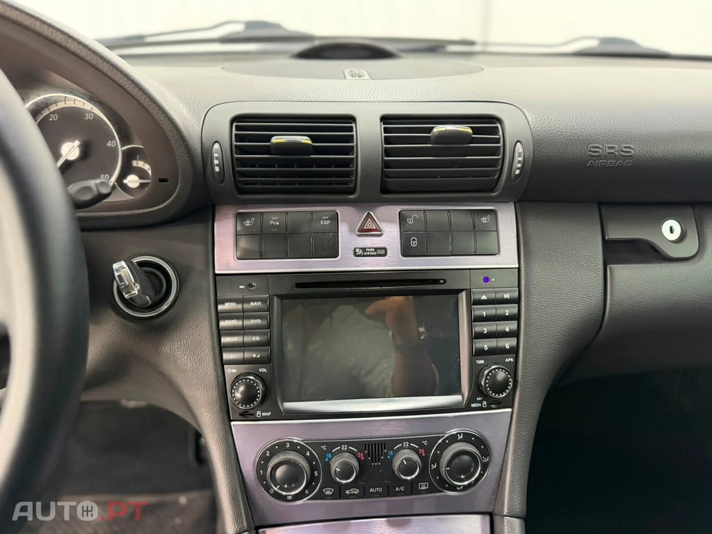 Mercedes-Benz C 220 Outro