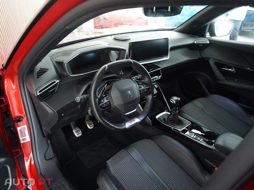 Peugeot 2008 1.2 PureTech GT Line